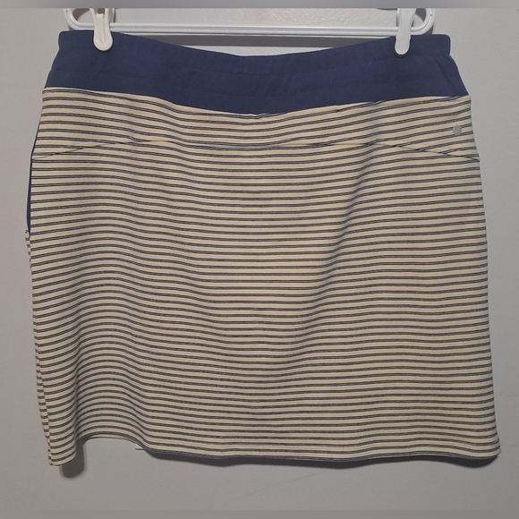 NWOT XL Point Zero Navy and Cream Striped Skort - Picture 3 of 5